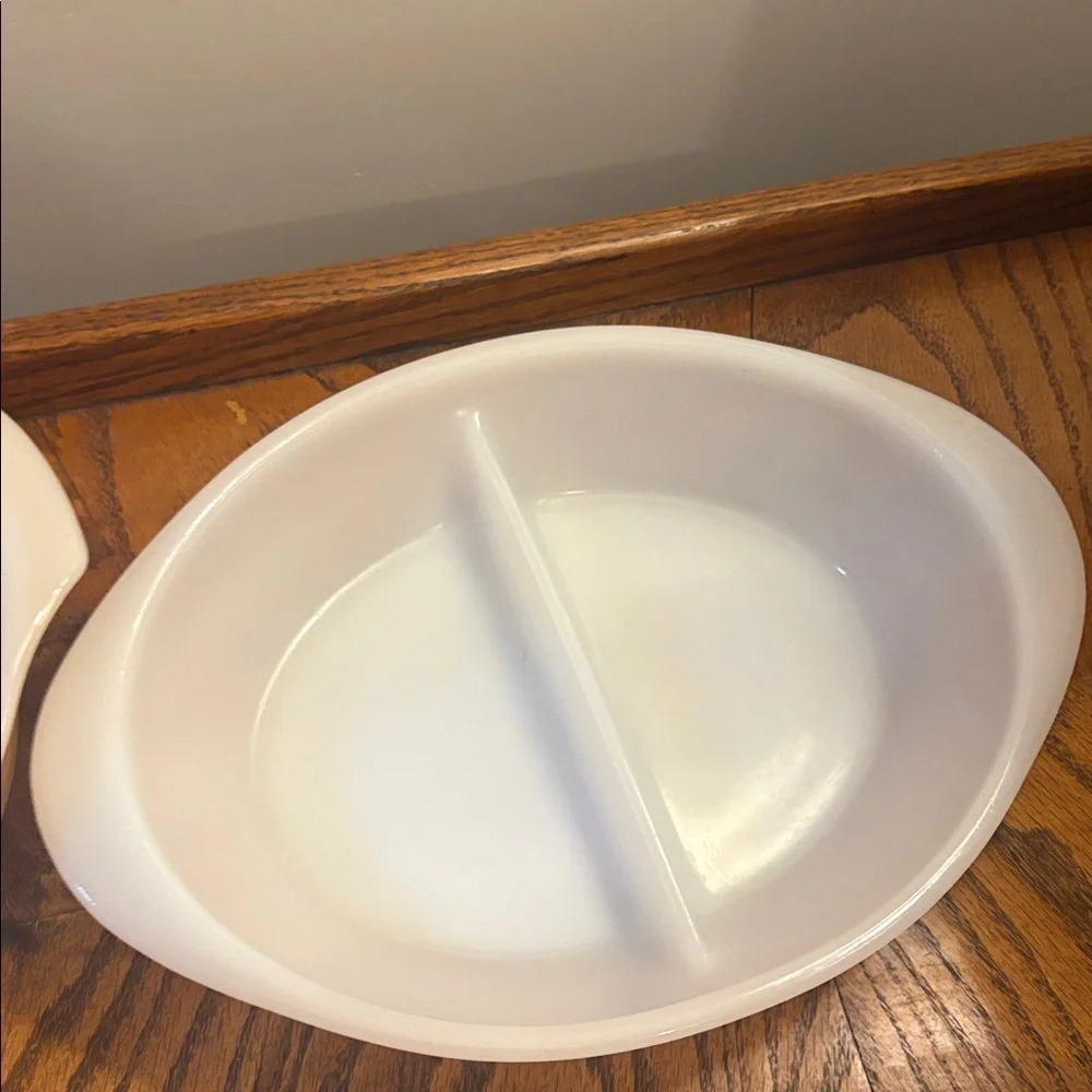 2 Pieces of Vintage Kitchenware Fireking Glasbake MCM Casserole & Mixing Bowl